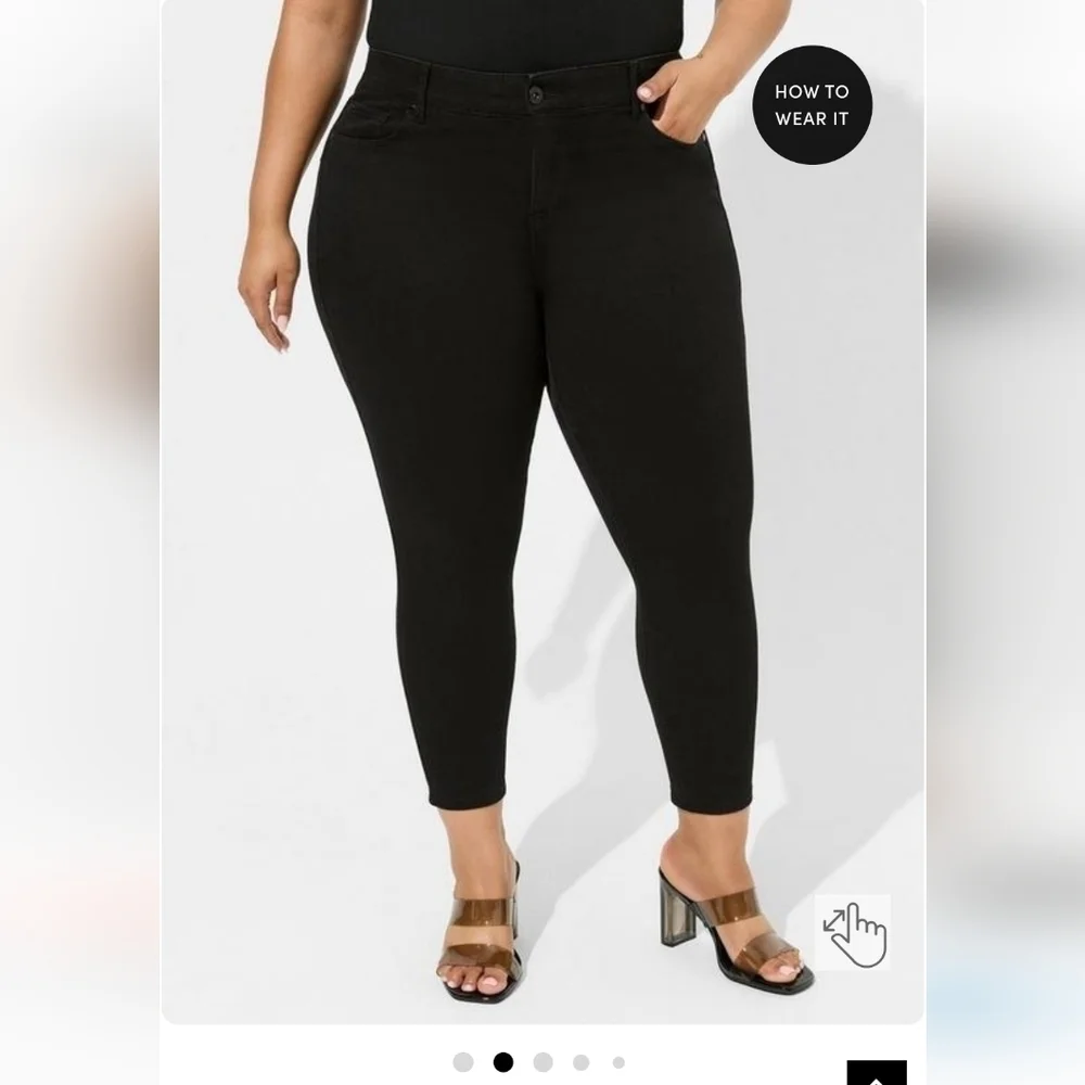 Torrid bombshell skinny stretch high rise  jeans gray / black size 20 S